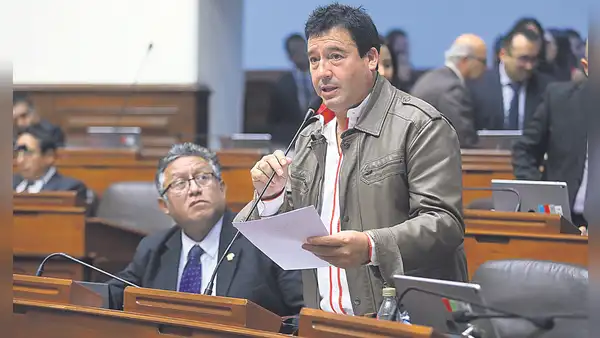 Acción Popular: congresista Edwin Martínez no puede acogerse a ley Soto