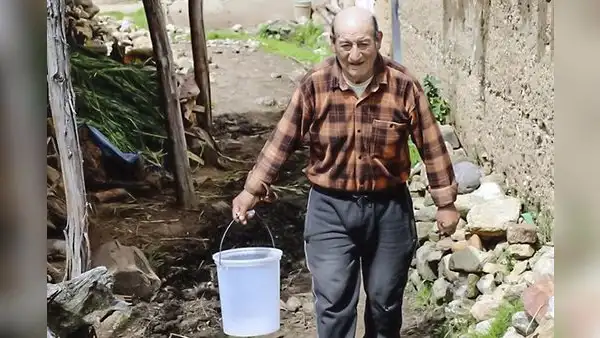 Líder andino pide que adultos mayores lideren sus comunidades: "Jóvenes no piensan en el bien común"