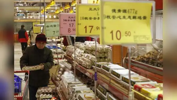 China recorta una tasa clave para estimular su ralentizada economía