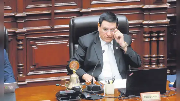 Aparecen chats delatores del despacho de Alejandro Soto