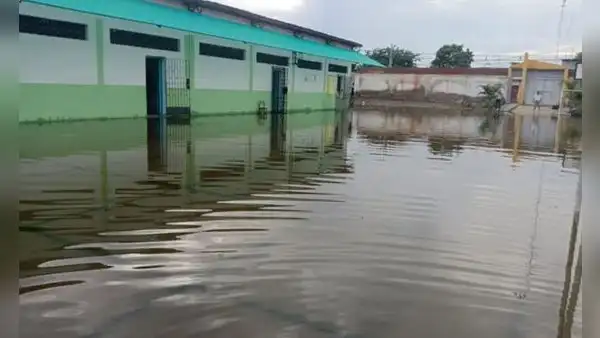 Fenómeno El Niño: más de 4.500 colegios son vulnerables ante lluvias, afirmó titular del Minedu