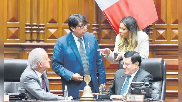 Alejandro Soto: solo 3 bancadas apoyan su pedido de censura