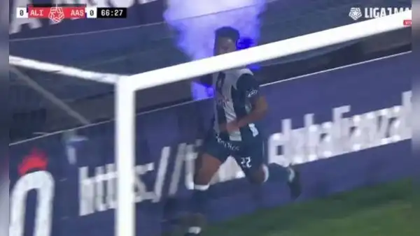 Aldair Rodríguez se vistió de '9', marcó el 1-0 de Alianza Lima y le regresa la punta del acumulado
