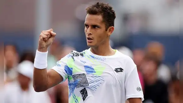 ¡Debut con victoria! Juan Pablo Varillas venció 3-1 a Kecmanovic y clasificó a la segunda ronda del US Open 2023