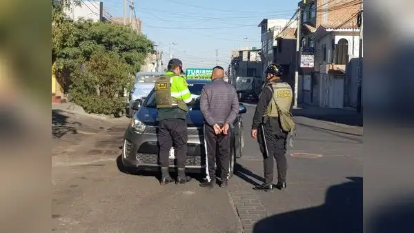 Detienen a falsos taxistas que asaltaban a una exautoridad política en Arequipa