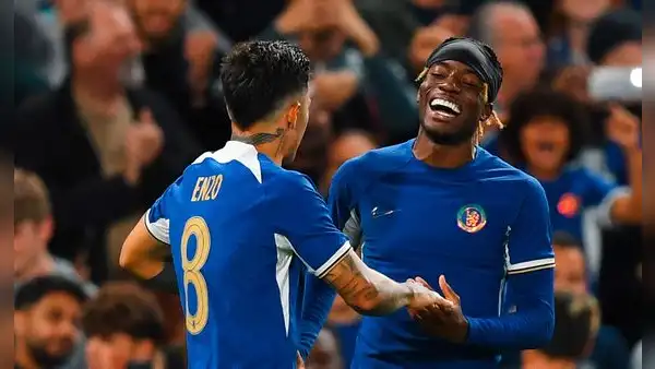 Chelsea venció 2-1 a Wimbledon con gol de Enzo Fernández y avanzó en la Carabao Cup