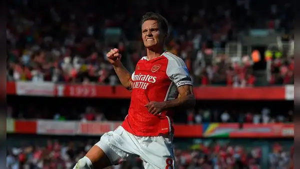 Arsenal remontó 3-1 al Manchester United en un partido épico por la Premier League