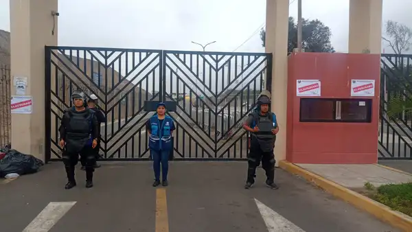 Clausuran estadio San Marcos tras quejas de vecinos y alumnos por ruido de conciertos