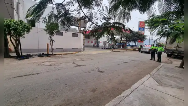 Surquillo: encuentran cadáver calcinado de hombre en plena calle
