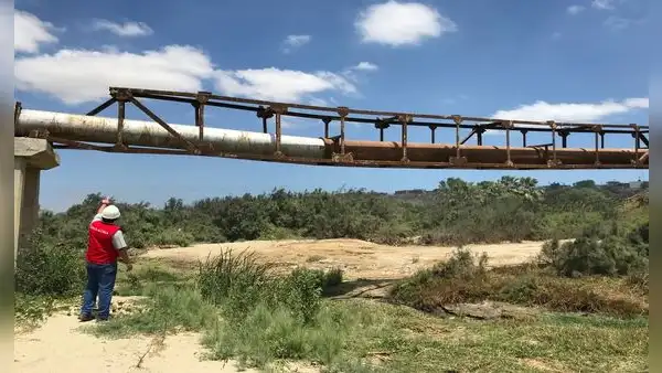 Piura: advierten riesgo de colapso de tubería de agua en Talara