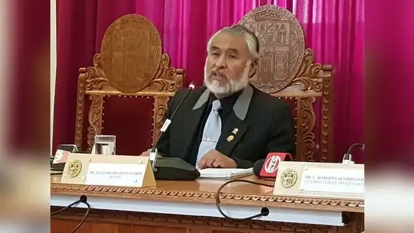 Alejandro Soto: UNSAAC investigará sus tesis de maestría y de doctor