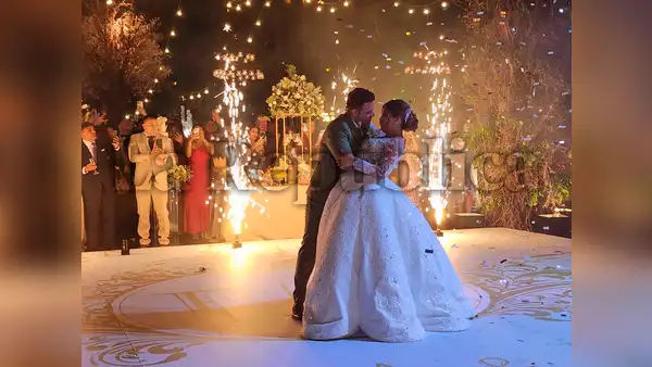 Estrella Torres y Kevin Salas bailan juntos romántica coreografía en su boda
