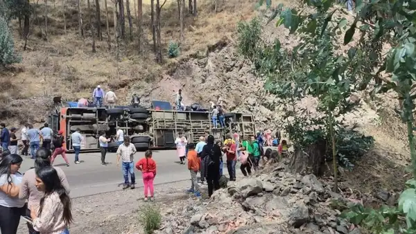 Ayacucho: reportan 3 muertos y 20 heridos tras accidente de tránsito en Vinchos