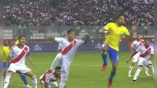 ¿Raúl Ruidíaz fue el verdadero culpable del gol de Marquinhos? Así fue el tanto de Brasil