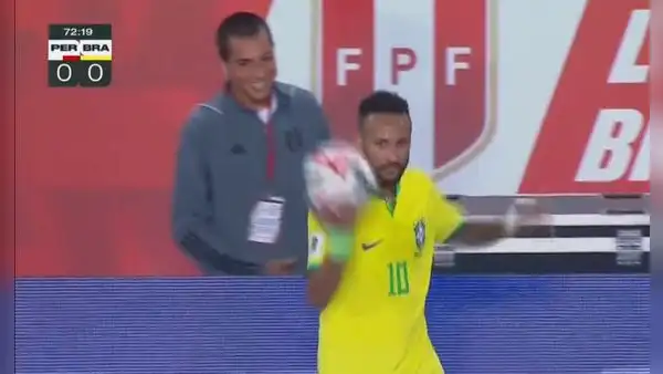 'Joya' de Alianza Lima le escondió el balón a Neymar y el '10' tuvo una peculiar reacción