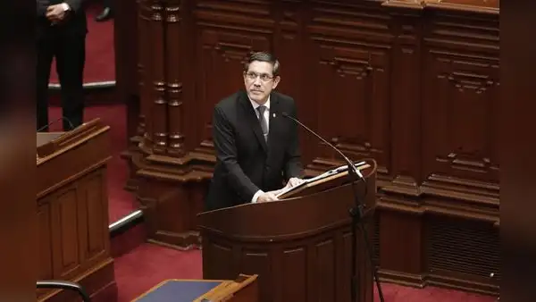 Congreso: ministro Jorge Chávez fue interpelado en el Pleno por muertes en el VRAEM