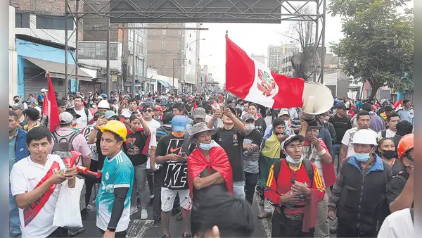 Ciudadanía sale hoy a defender la democracia