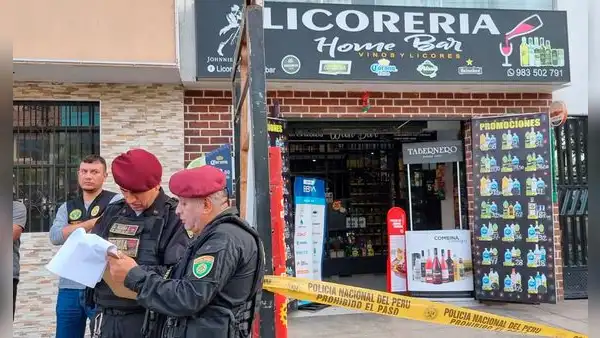 SJL: dejan granada de guerra frente a licorería en presunto acto de extorsión