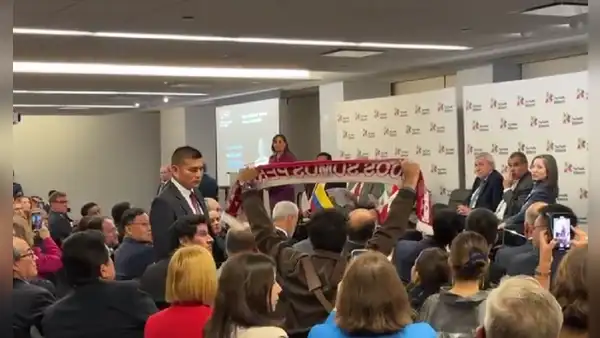 "Condenamos su gobierno asesino": peruanos en EE. UU. interrumpen discurso de Boluarte en Nueva York