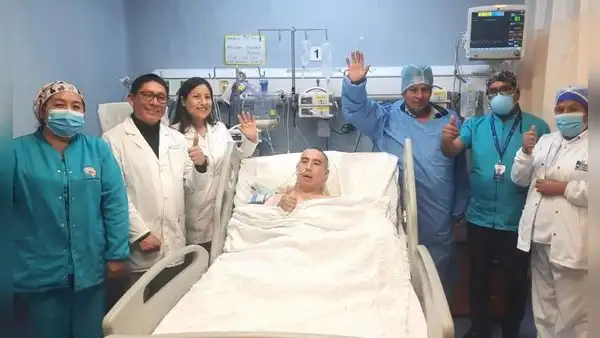 Tras 7 horas de operación, médicos extraen tumor cerebral a un hombre en Pasco