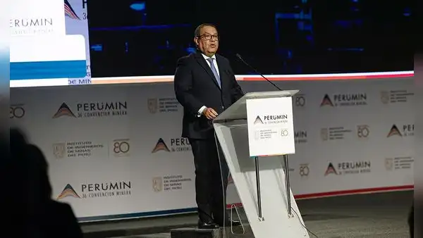 Alberto Otárola contradice a titular de Energía y Minas: "Tía María no está en la agenda del Gobierno"