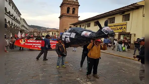 Gremios del Cusco protestaron contra de Dina Boluarte y Alejandro Soto
