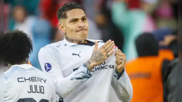Prensa internacional se rinde ante Guerrero tras su doblete: "Este muchacho cumple ¡40 años!"