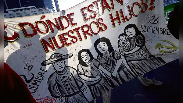 México: hallan cadáveres que podrían ser de los jóvenes secuestrados