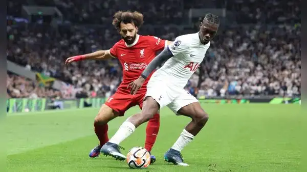 Liverpool perdió 2-1 ante Tottenham y perdió la chance de ser líder de la Premier League
