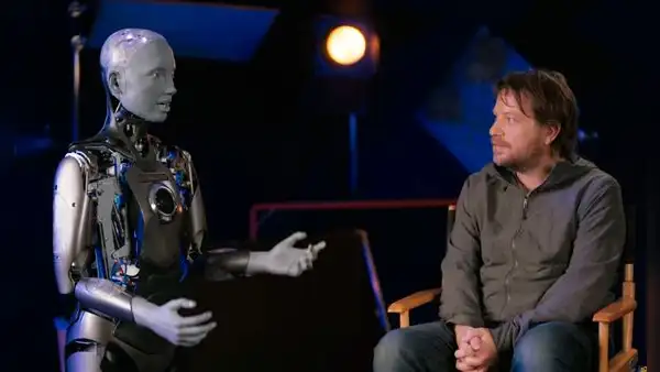 Ameca, el robot más avanzado del mundo, hace una ATERRADORA pregunta durante entrevista