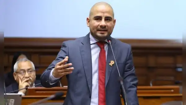 Bancada de Fuerza Popular propondrá a Arturo Alegría como vicepresidente del Congreso