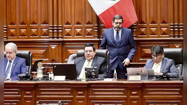 Congreso: primer vicepresidente, en reemplazo de Guerra García, será elegido este jueves 5