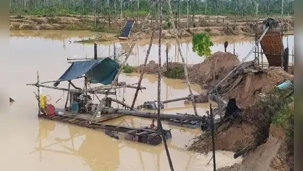Casi 40% de producción de oro de Perú proviene de minería informal