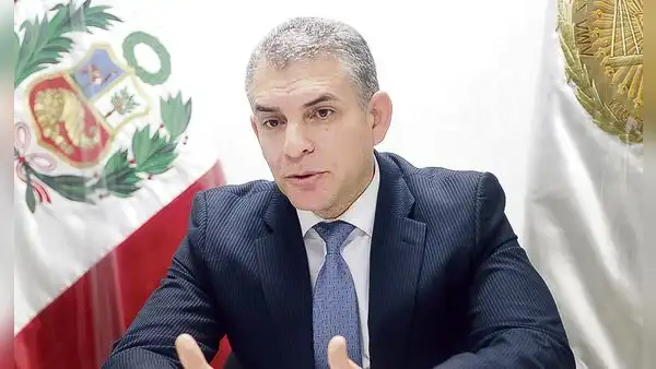 Rafael Vela: suspenden por más de 8 meses a fiscal por supuestas infracciones administrativas