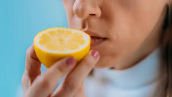 Lo que olemos cambia la forma en que vemos los colores