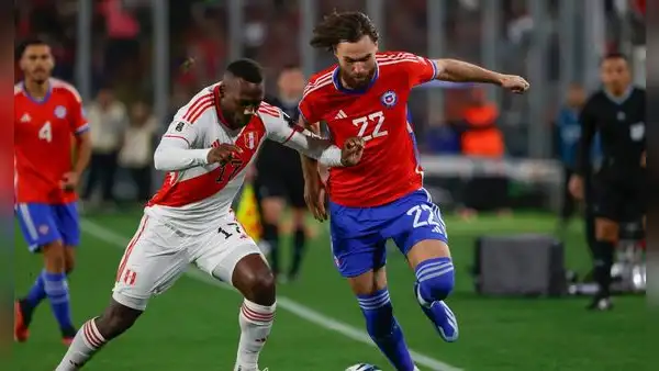 La selección peruana cayó 2-0 ante Chile en Santiago por las Eliminatorias 2026