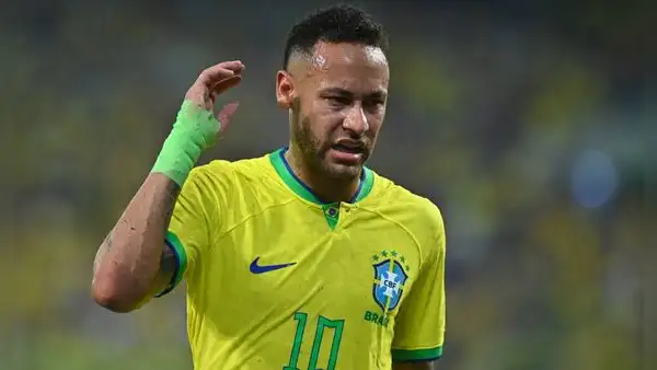 Neymar rompe su silencio tras ser agredido en el empate de Brasil: "No vengo de vacaciones"