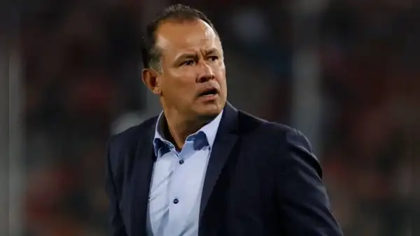 FPF definió el futuro de Juan Reynoso en la selección peruana tras derrota contra Argentina