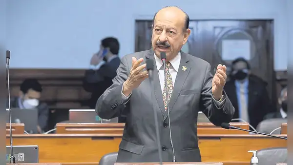 En problemas con la justicia, como Luis Picón