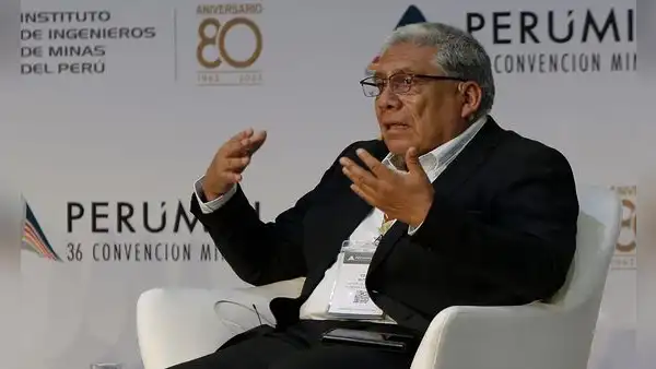 César Butrón: “Hasta 2026 no debería aumentar tarifa de luz para clientes domésticos”