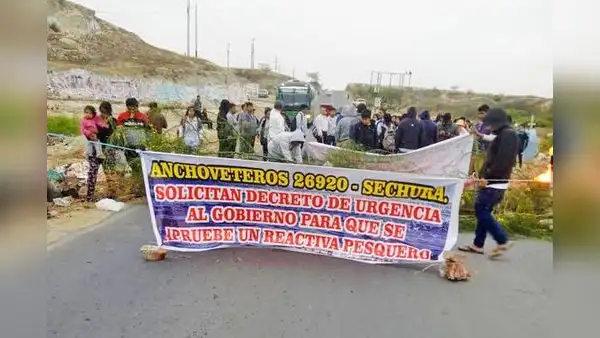 Pescadores de Piura, Chimbote, Malabrigo y Huacho protestan contra la ministra de la Producción