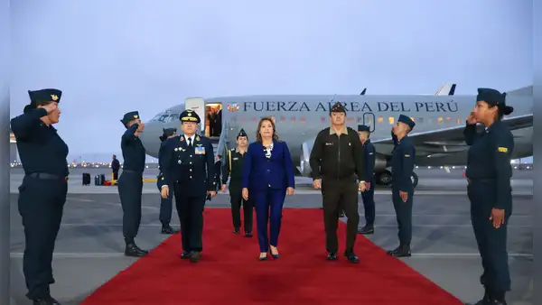 Dina Boluarte llega al Perú luego de su reunión fallida con Joe Biden en Estados Unidos