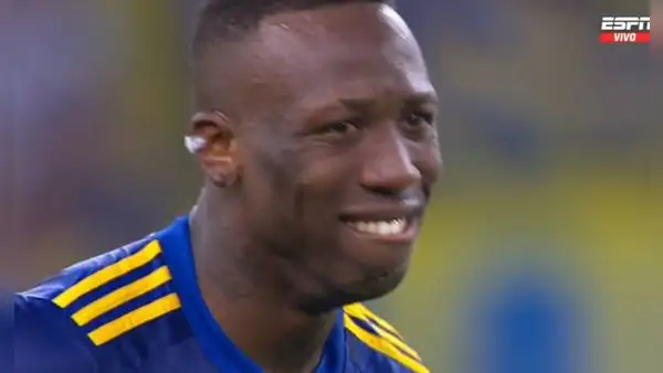 Luis Advíncula rompió en llanto tras el 2-1 de Fluminense ante Boca en la final de la Libertadores