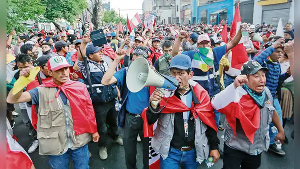 Perú 2023: divide y perderás, por Juan De la Puente