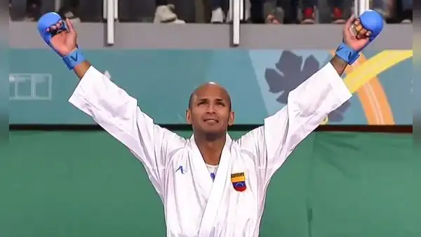 Andrés Madera gana el oro en los 67 kg de karate masculino en los Panamericanos 2023