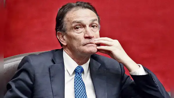 Héctor Becerril a un paso de ser blindado en el Congreso