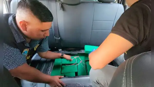 Ica: hallan 170 kilos de cocaína oculta en caleta de moderna camioneta