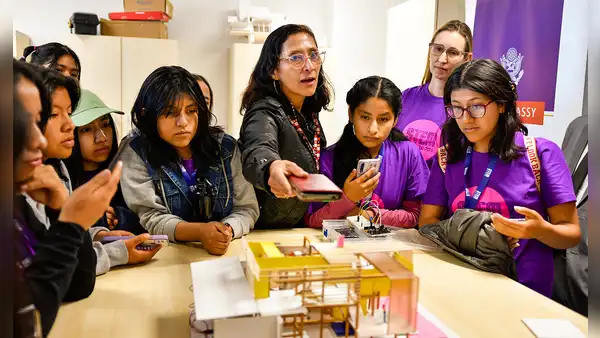 STEM para Todas capacitará a 200 estudiantes peruanas de secundaria en temas de Ciencia y Tecnología