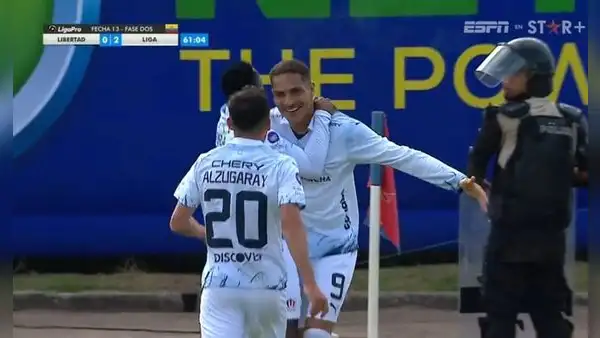 Paolo Guerrero anota genial gol con LDU y llega fino para la selección peruana