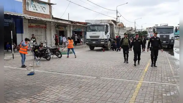 Desalojaron a más de 400 ambulantes de mercado de Piura